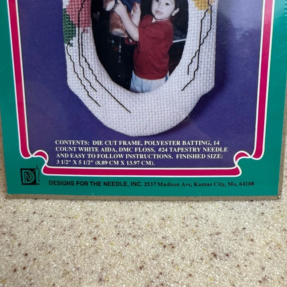 VTG 1992 Balloons Cross Stitch Photo Frame Kit 2035 Designs for the Needle NEW
